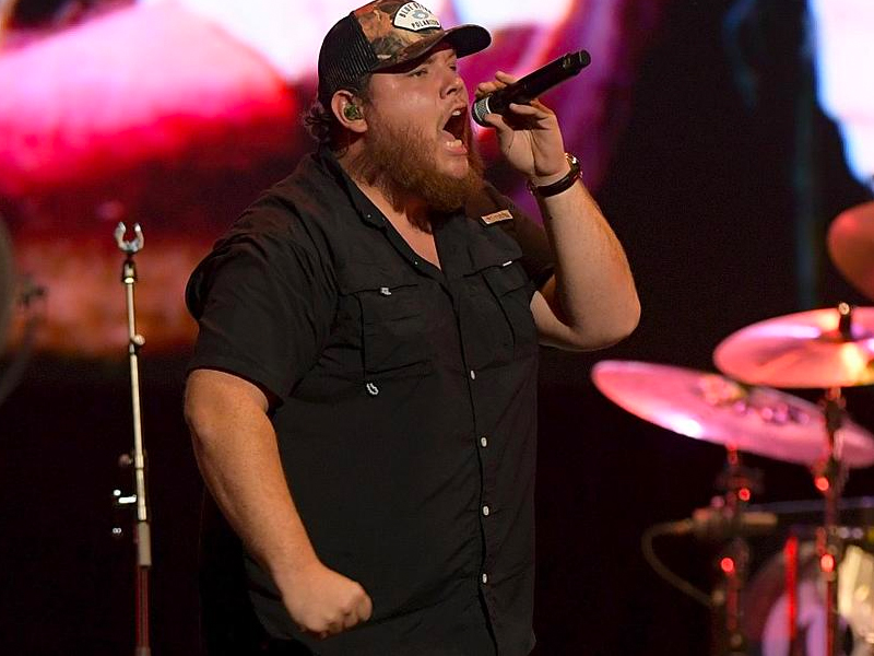 Luke Combs at Harveys Outdoor Arena