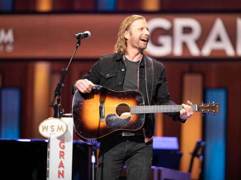 Dierks Bentley at Harveys Outdoor Arena